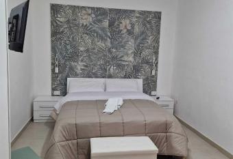 Casa Vacanza Pompeii Center allows 18 year olds to book a room