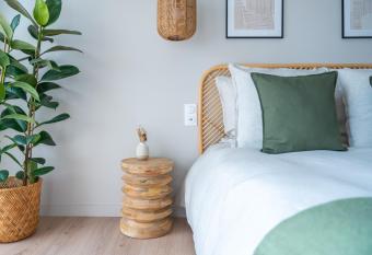 LE NID, superbe chambre d h  tes allows 18 year olds to book a room