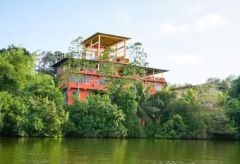 Madu River Edge has Balcony rooms