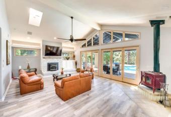 Mansion, Pool, Game Room has Balcony rooms