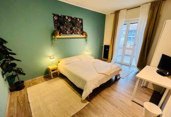 Salvandola has Balcony rooms