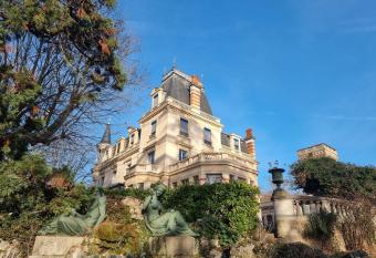 Hotel-Mus  e Villa Bagatelle has Balcony rooms