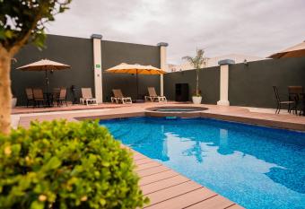 La Quinta by Wyndham Reynosa allows 18 year olds to book a room