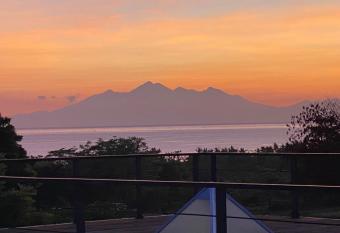 Makati Walassey Villa has Balcony rooms