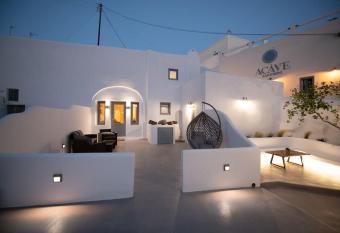 Belantza Cave House with jacuzzi allows 18 year olds to book a room