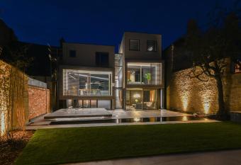 Contemporary home in historic town allows 18 year olds to book a room