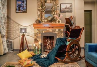 SaffronStays Edelweiss Estate has Balcony rooms