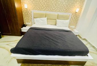 Hotel Taj Star inn has Balcony rooms