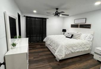 Beautiful Paradise near AU allows 18 year olds to book a room