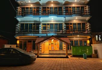 Hotel Mid Orchard Kasol l River Side has Smoking/Balcony rooms