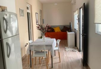 AQUI ES 3!! has Balcony rooms