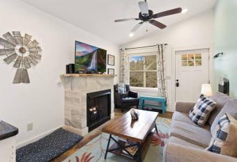 Clementine Cottage at Doe Creek allows 18 year olds to book a room