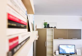 GardenView Apartment allows 18 year olds to book a room