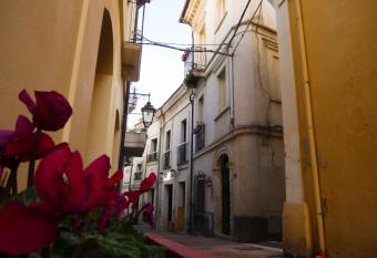 B&B Ottocento has Balcony rooms