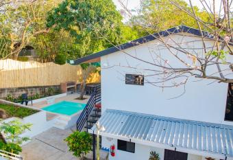 Olas Permanentes Buena Vista El Zonte has Balcony rooms