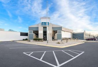 Clarion Inn and Suites and Convention Center has Balcony rooms