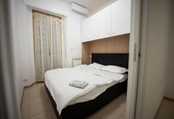 Intero appartamento a Pero has Balcony rooms