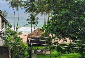 RKO Villa27 has Balcony rooms