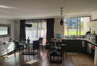 Appartement St Maurice pas loin de Paris has Balcony rooms