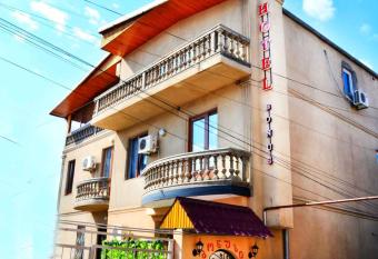 Bonus Hotel has Balcony rooms