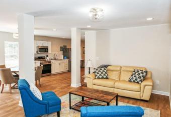 Farm Lodge with Beautiful Open Floor Plan allows 18 year olds to book a room