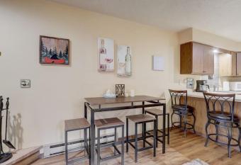 Piers and Pines at Island Pointe has Balcony rooms