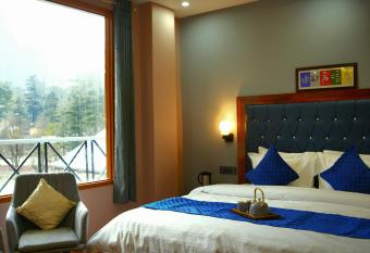 Kasol ArtHouse - The Treasure of Himalayas has Smoking/Balcony rooms