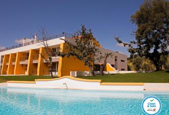 Cabecas do Reguengo has Balcony rooms