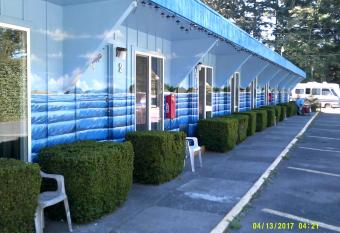 Plainview Motel allows 18 year olds to book a room