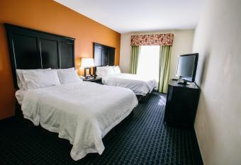 Hampton Inn & Suites Effingham allows 18 year olds to book a room