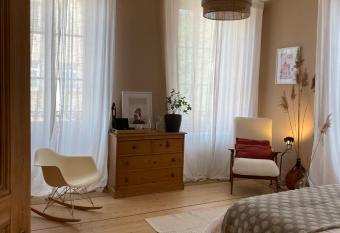 Les chambres de la Villa Oberlin has Balcony rooms