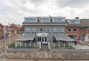 Hotel De Koningshof allows 18 year olds to book a room