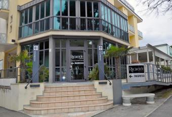 Residence Rivaverde has Balcony rooms