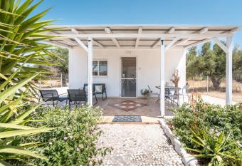 Marilenas House has Balcony rooms