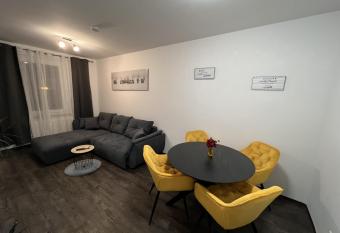 Wohnung in Altstadtnaehe allows 18 year olds to book a room