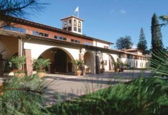 Europa Gatwick Hotel & Spa allows 18 year olds to book a room