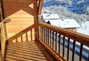 Chalet Le Grand Massif has Balcony rooms