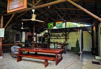 Cabinas Tropicales has Balcony rooms