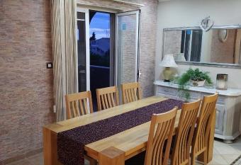 Apartment Gold & Gray has Balcony rooms