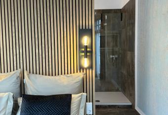 H-36 RESIDENCE 1.1 has Balcony rooms