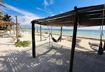 Hotel Arenas Mahahual has Balcony rooms