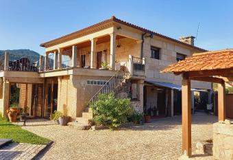 ALOJAMIENTO XELO allows 18 year olds to book a room