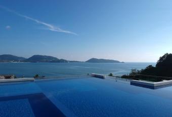 2 bedroom seaview kalim beach has rooms with a private hot tub