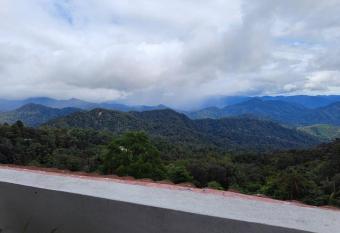 Silverpart Resort Fraser Hill B5-6-1 Forest View High Floor No lift has Balcony rooms