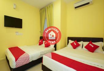 OYO 44103 8 Hotel allows 18 year olds to book a room