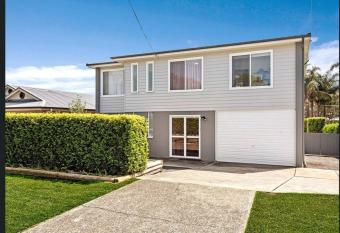 Heights Main House allows 18 year olds to book a room