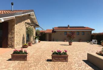Il Casale degli Ulivi - Agriturismo has Balcony rooms