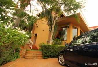 Sunset Ridge Guest House allows 18 year olds to book a room