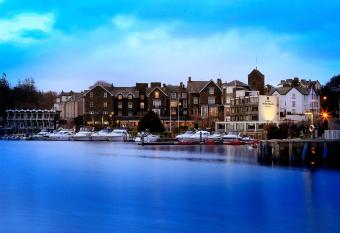 Macdonald Old England Hotel & Spa has Balcony rooms