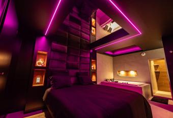 LV Suites Jaude allows 18 year olds to book a room